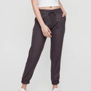 TALULA - ARITZIA jogger pants Los Feliz rayon dark grey pockets size medium